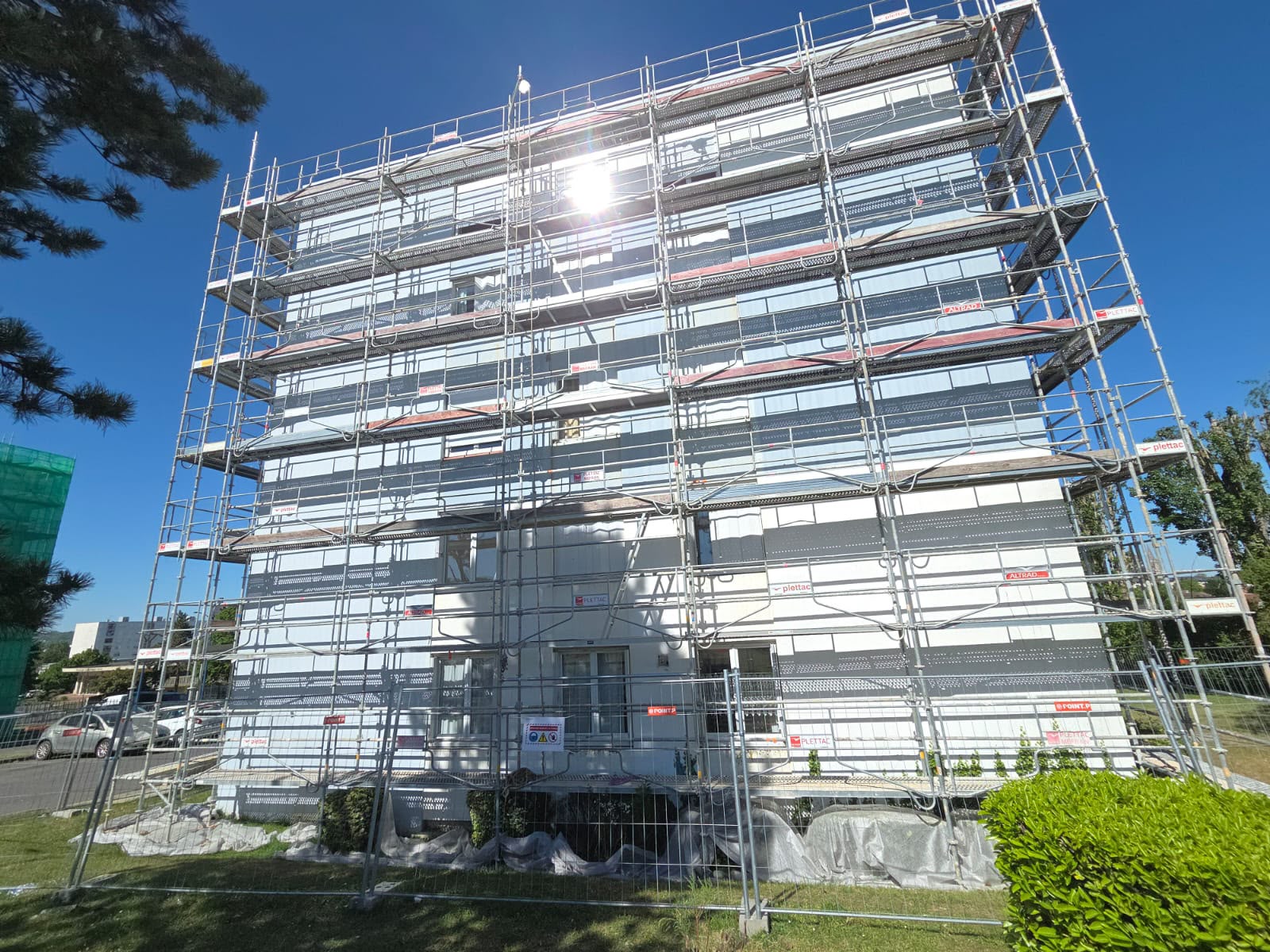 Ravalement de façade, étage après étage