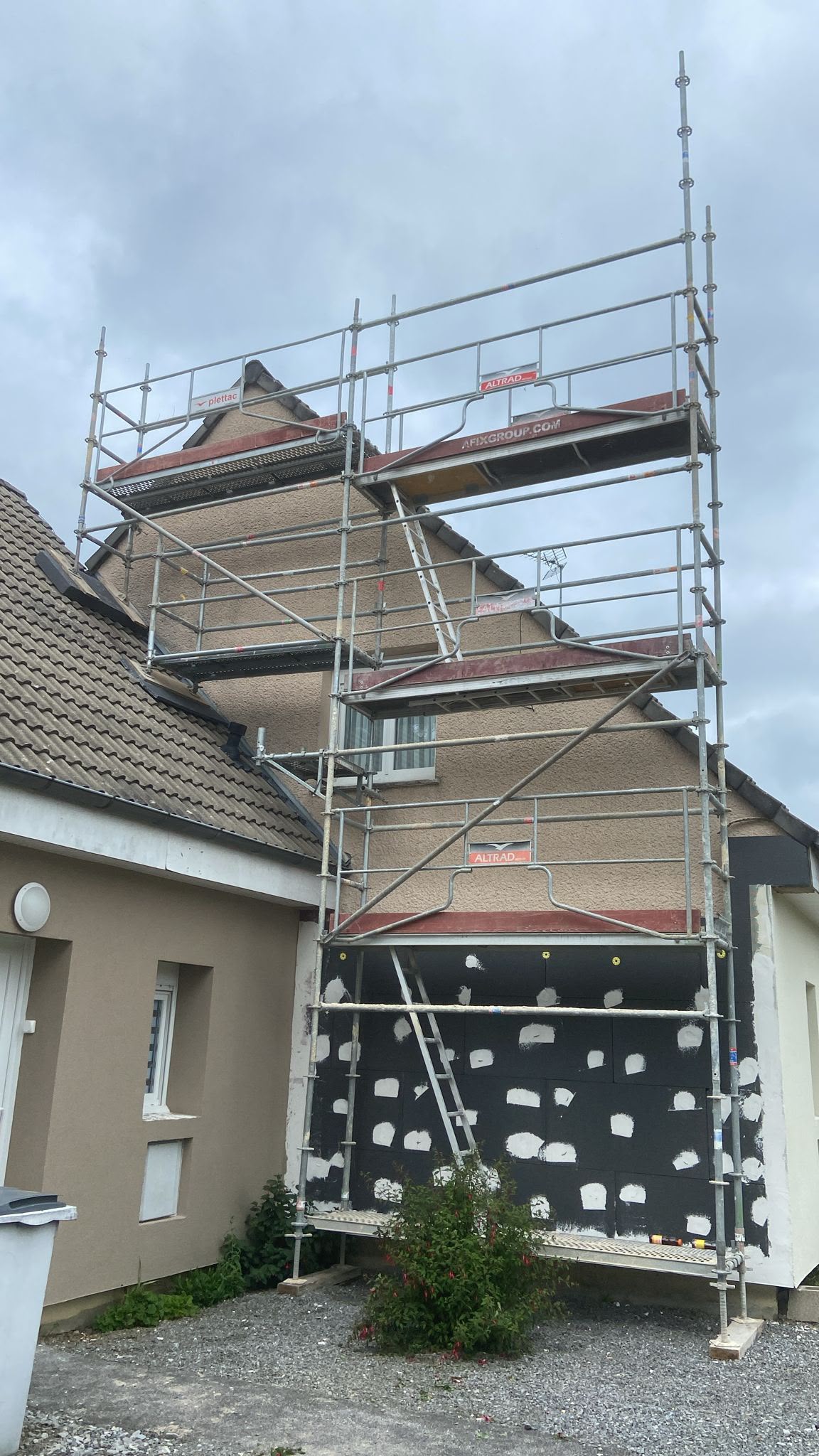 Isolation extérieure : la maison habillée en sécurité